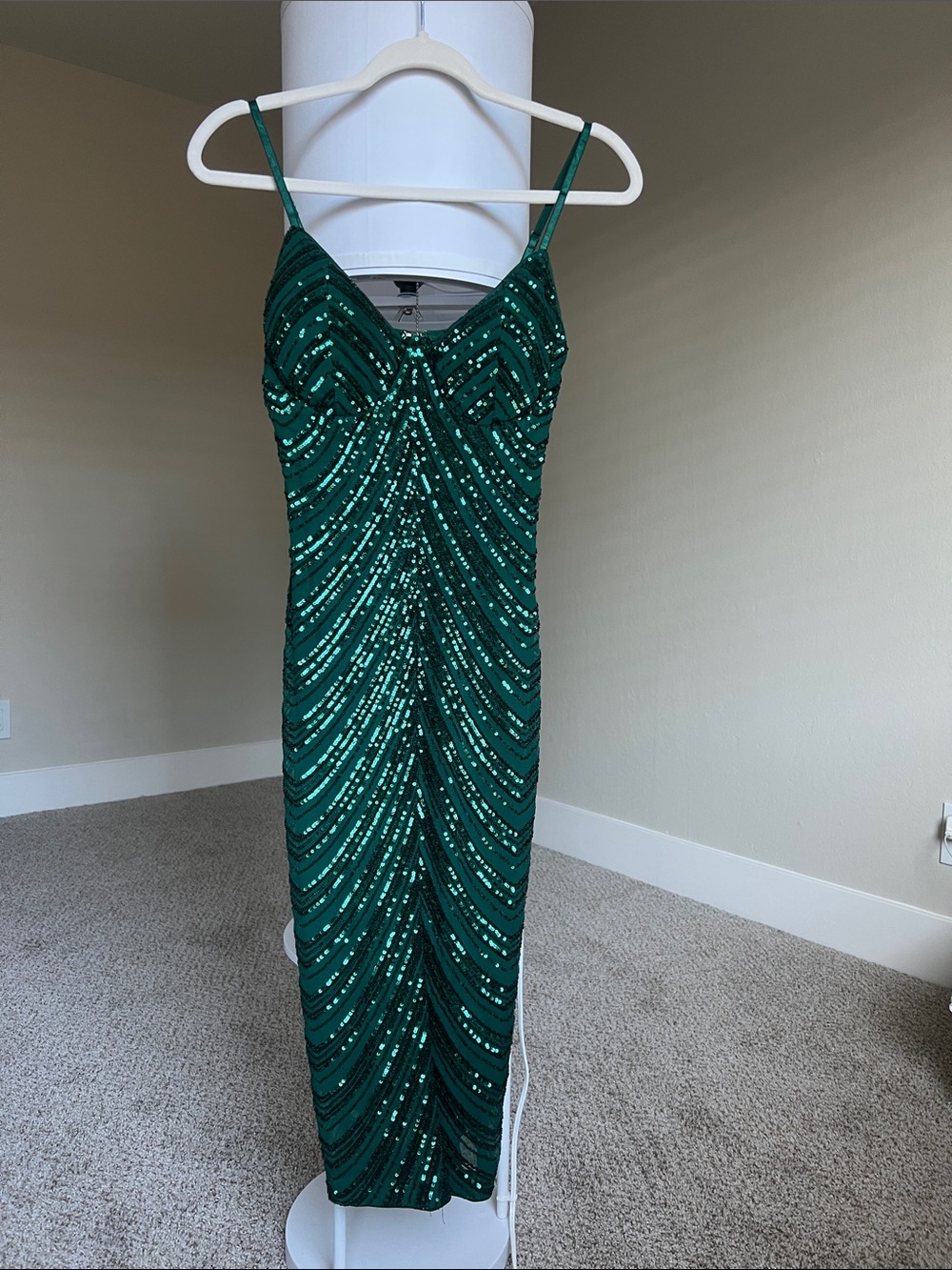 Windsor Emerald Green Sequin Midi Dress